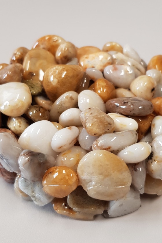 Polyurethane with stones