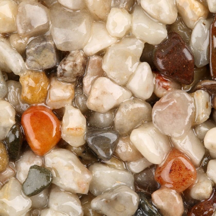 Resin-mixed-with-stones